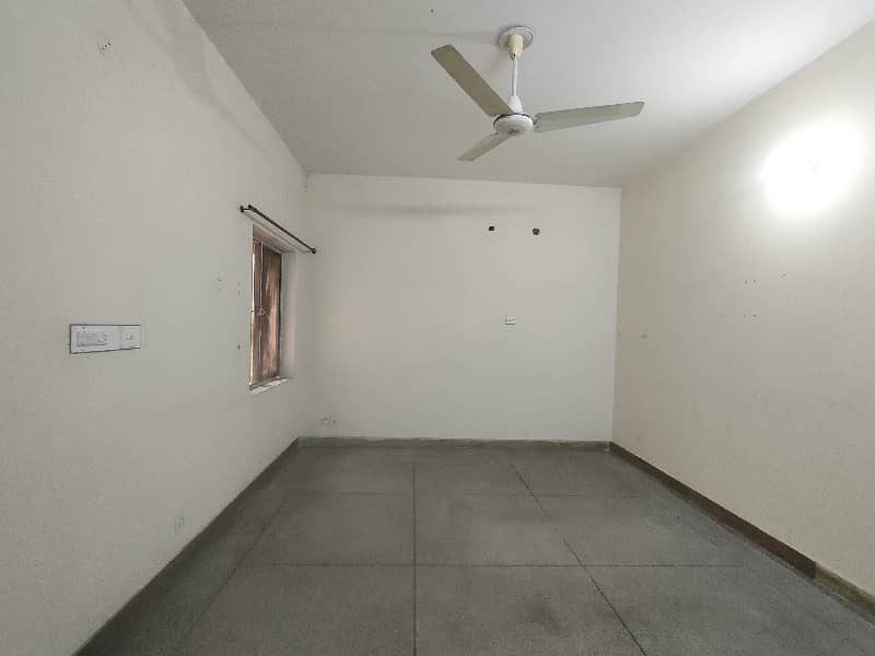 10-Marla 3-Bedroom's House Available For Sale on Hot Location Near Market & Masjid. 42