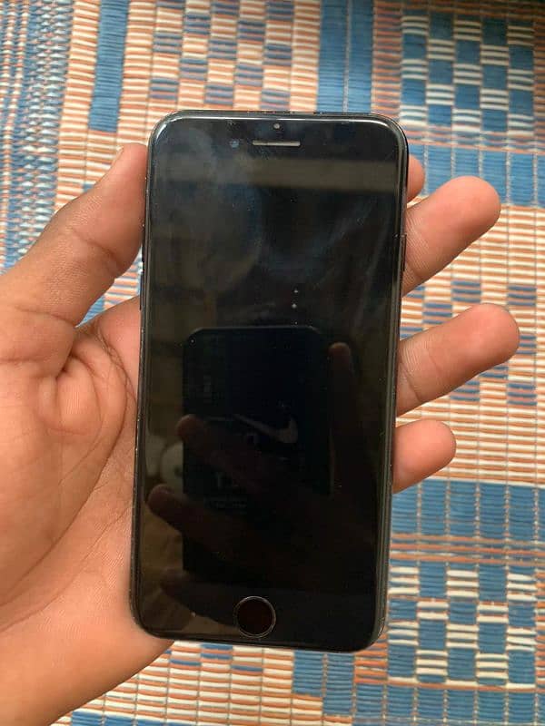 urgent iphone 7 for sell in malir cantt 0