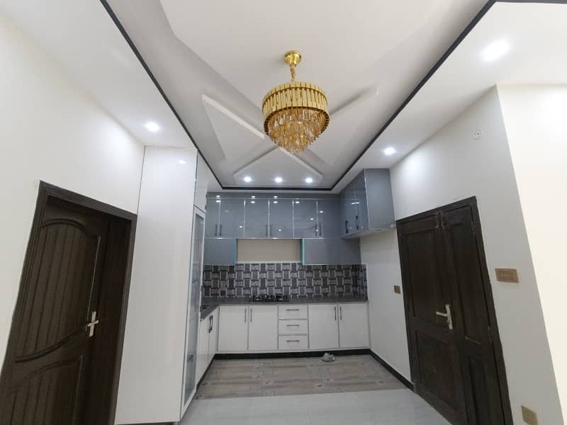 HOUSE AVAILABLE FOR SALE C SIZE 6 MARLA IN MULTI GARDENS B-17 ISLAMABAD 4