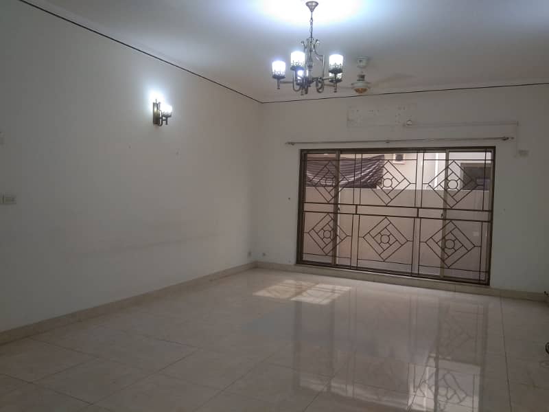 21 Marla Main Boulevard Unique Brig House For Sale In Askari 10 7