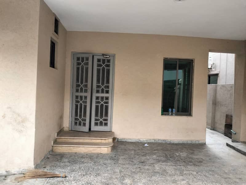 10 Marla House with Basment for Rent in Askari 10 1