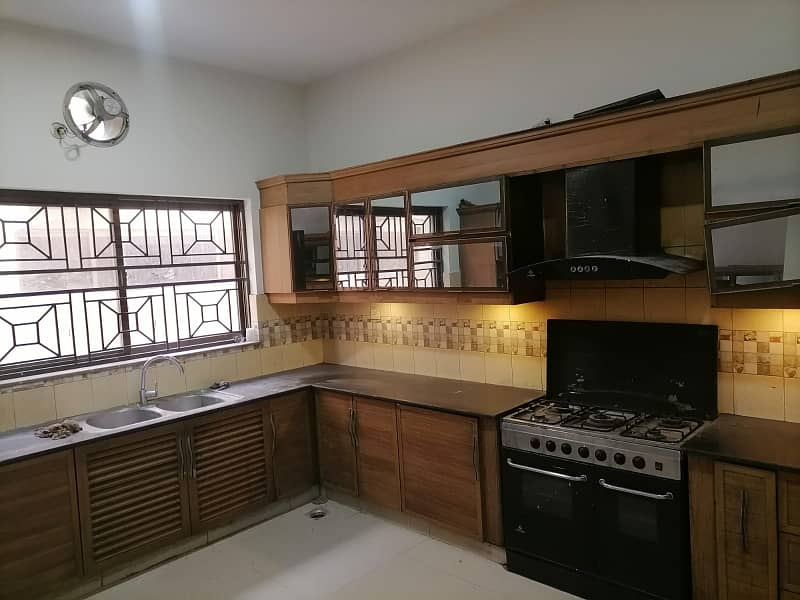 17 Marla Brig House For Sale Askari 10 Sector F 18