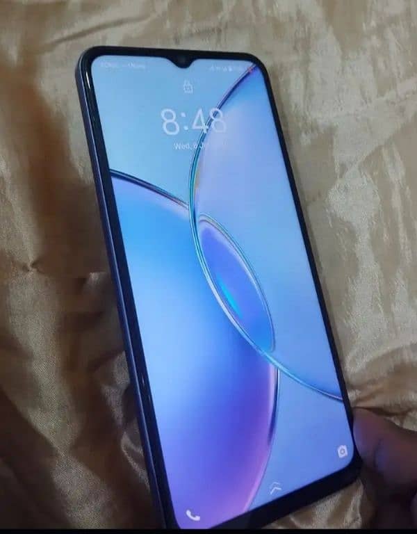 Vivo y17s Full Box bilkul new ha 10 by 10 1