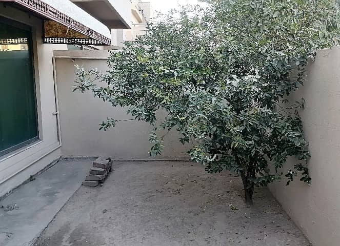 Well-constructed House Available For sale In Askari 10 - Sector E 4