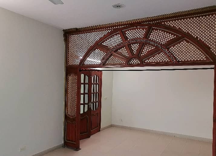 Well-constructed House Available For sale In Askari 10 - Sector E 8