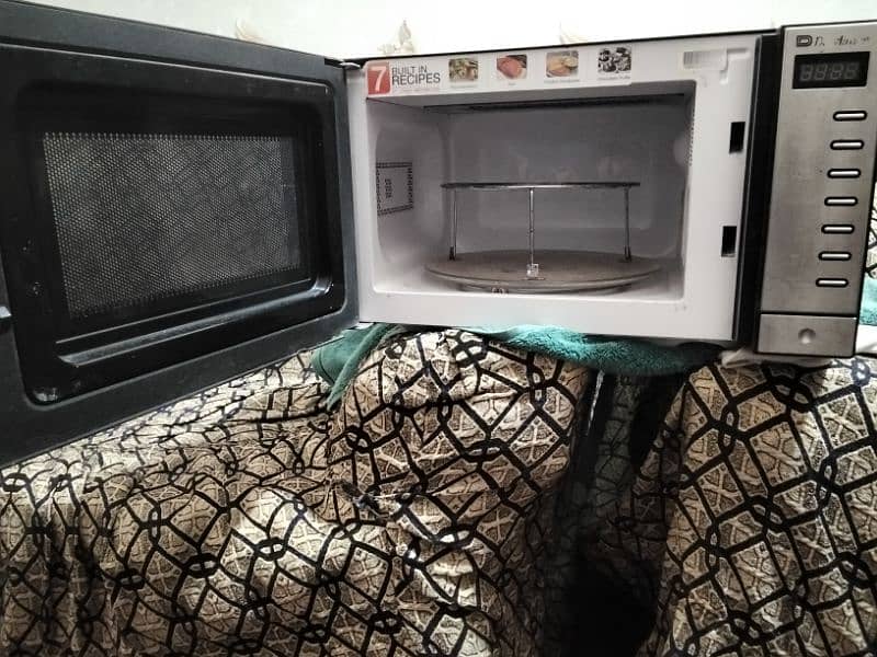 microwave and oven 2 in 1 and grill saf ha bilkul 03000200661 call no 1