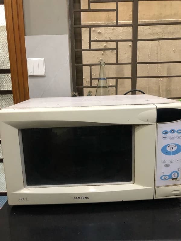 Samsung Microwave Oven Full size 1