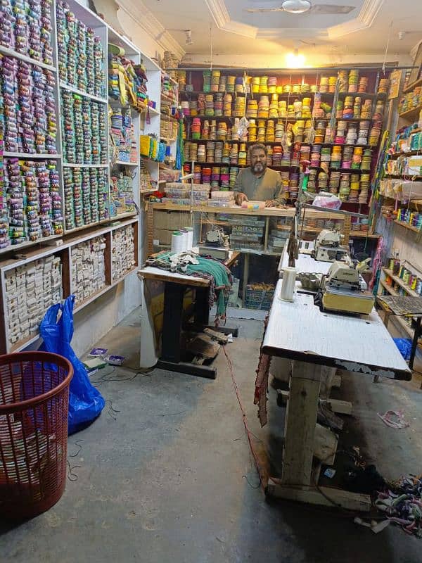 urgent sale. pure shop hai 3 machines or sub kuch 6