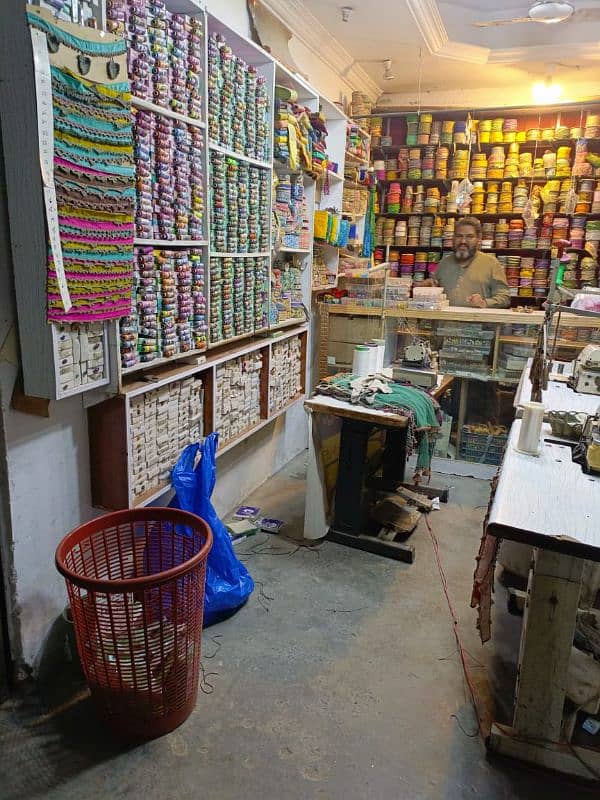 urgent sale. pure shop hai 3 machines or sub kuch 9