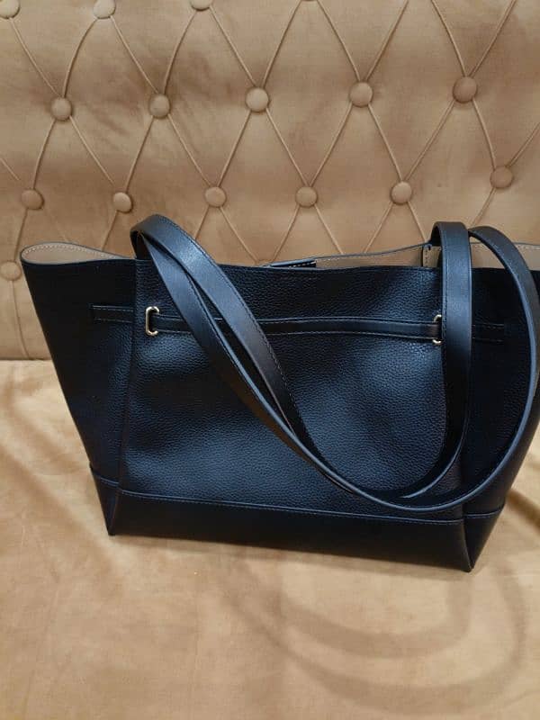 Brand New Michael Kors Ladies Bag 1