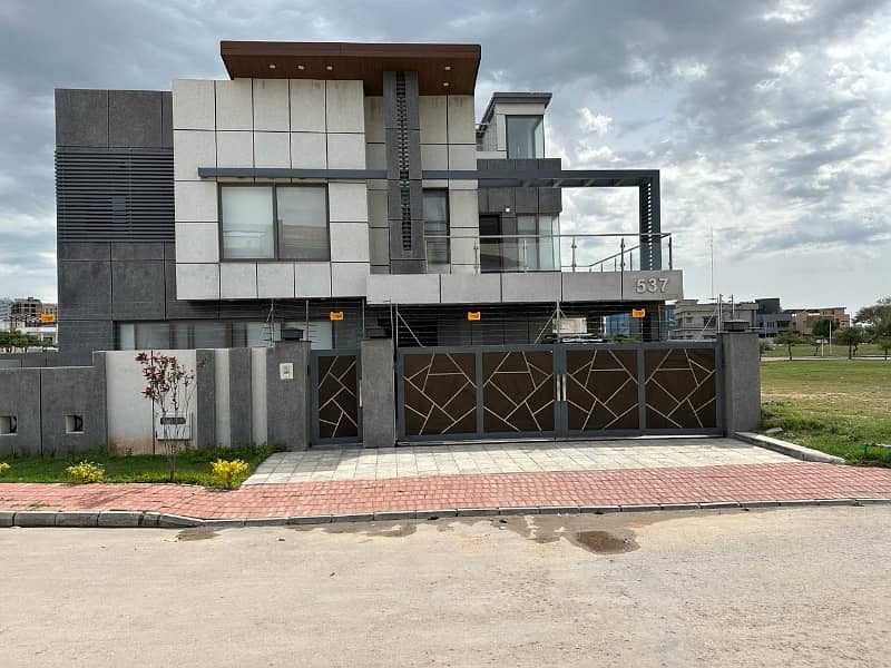 1 Kanal Slightly Used House For Sale In Sector A 0