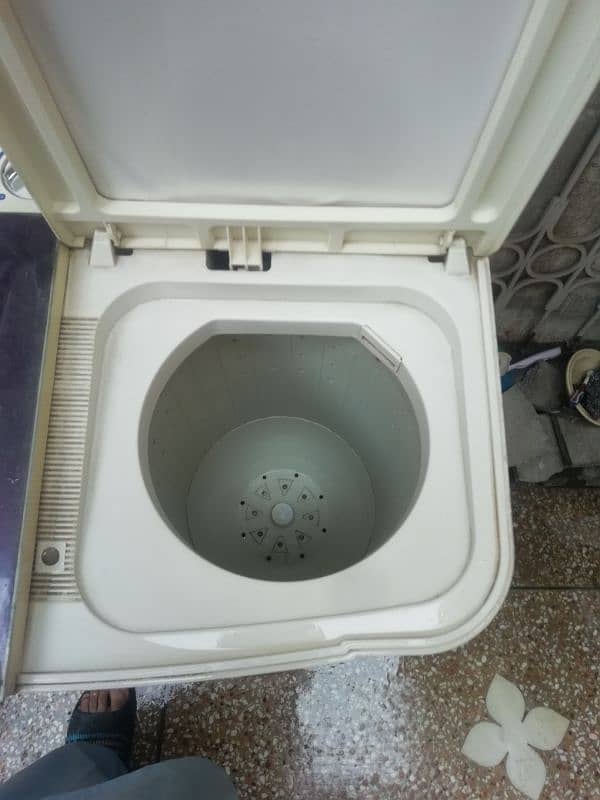 Toyo dual washing machine 2