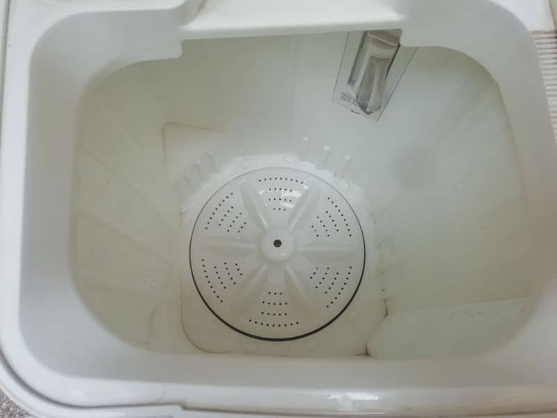 Toyo dual washing machine 1