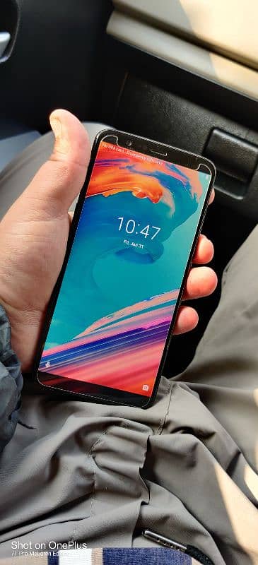 one plus 5t 8/128 5