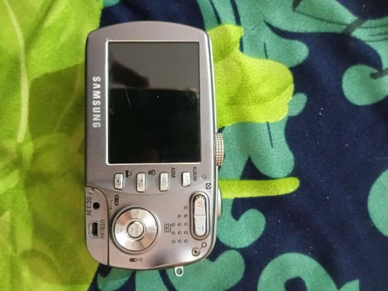 Samsung Digimax V800 2