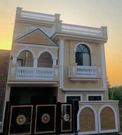 Designer house with the best community  Situated in the neighbourhood of Imran khan.