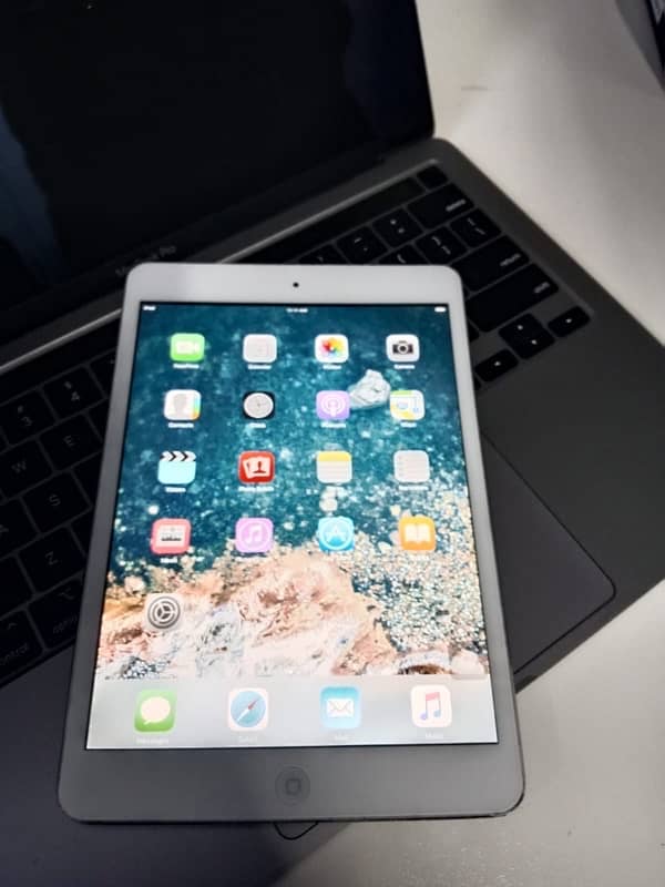 Apple iPad mini 1 - 16GB - White 0