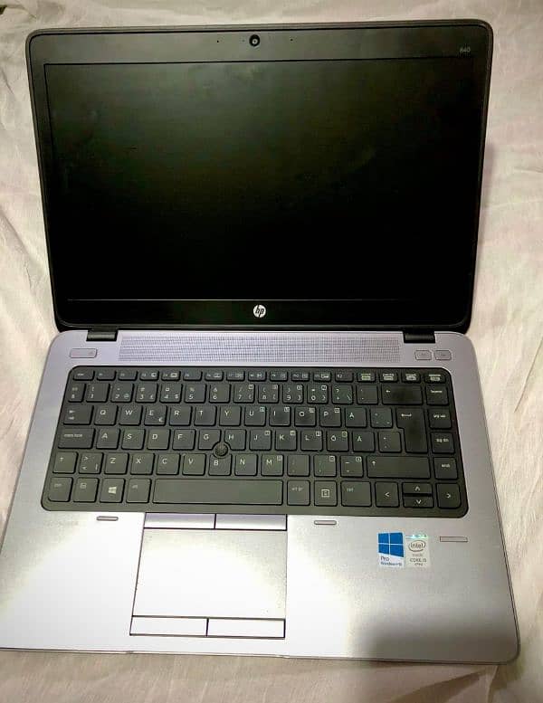 HP Elite Book 840 1