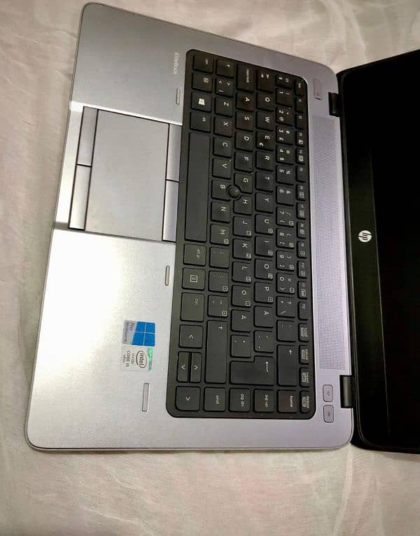 HP Elite Book 840 2