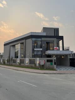 No Fake Prices 12.5 Marla Corner Luxury Designer House For Sale In Bahria Town Lahore