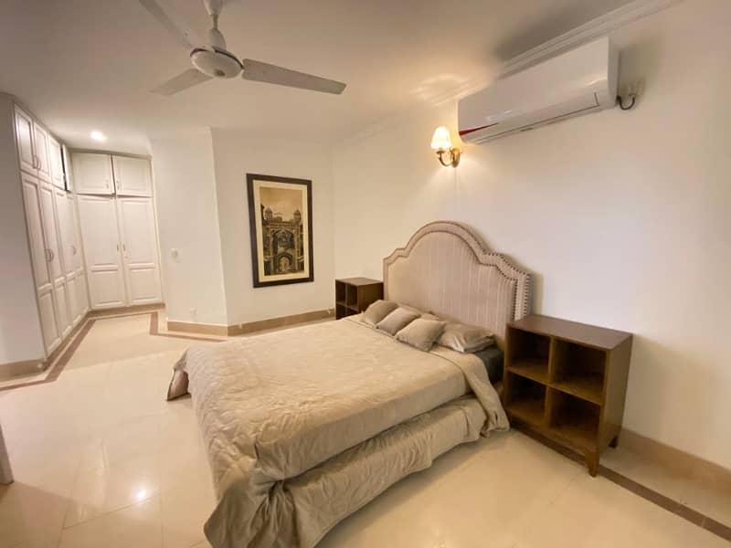 Newly Renovated Fully Furnished Lower Ground Portion With Sunlight 8