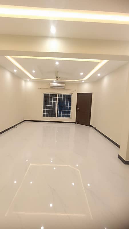 4 BEDROOMS UPPER PORTION IS AVAILABLE FOR RENT IN I-8 ISLAMABAD. 1