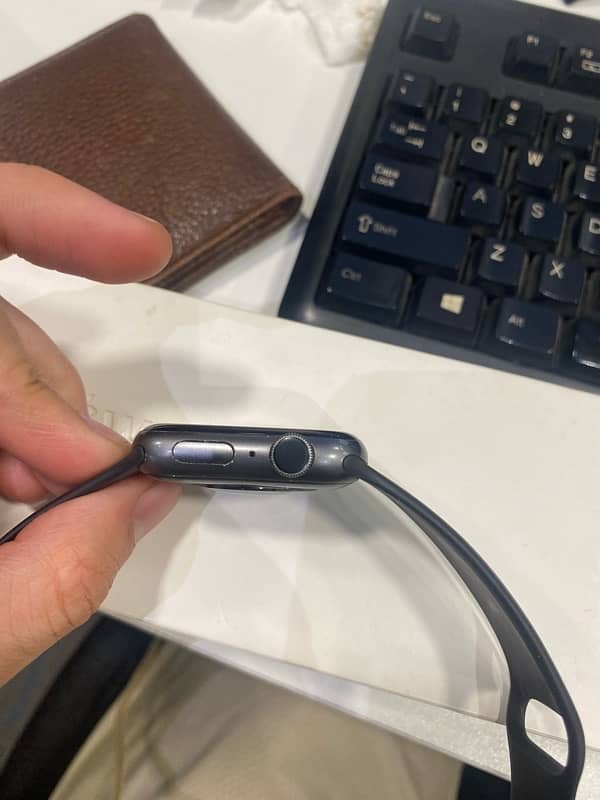 Apple Watch Series 4 44mm 9.5/10 4