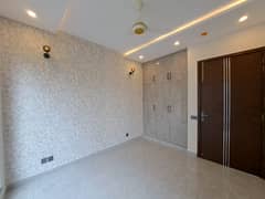 5 MARLA MOST BEAUTIFUL USED HOUSE FOR SALE IN DHA PHASE 4 HOT LOCATION.