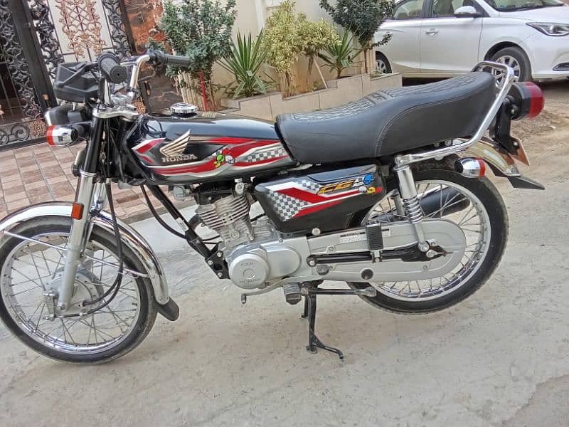 HONDA CG 125 2024 3