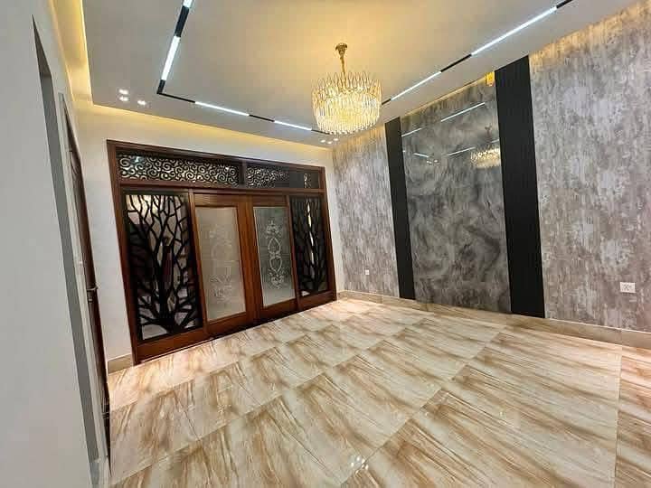 Owner Meeting Possible 10 Marla Used Well Maintained Luxury Designer House For Sale In Bahria Town Lahore 9