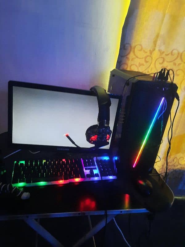 RGB gaming pc, orignal samsung monitor, gaming rgb headset FOR SALE! 3