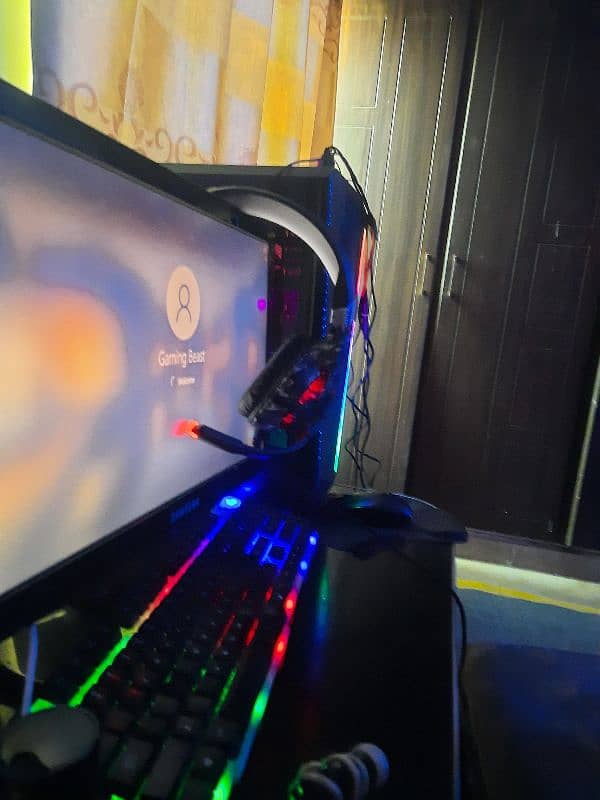 RGB gaming pc, orignal samsung monitor, gaming rgb headset FOR SALE! 4