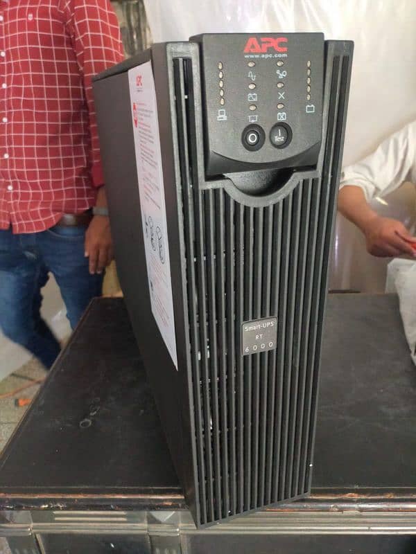 APC SMART UPS ONLINE UPS SURT6000XLI 0