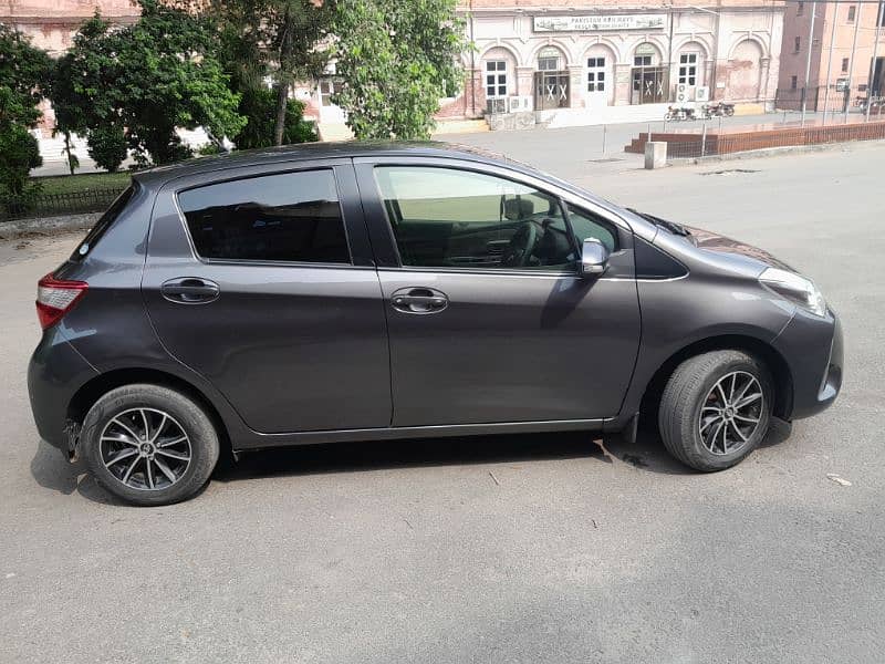 Toyota Vitz 2022 5