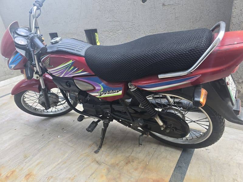 Honda 100 Prider Red 0