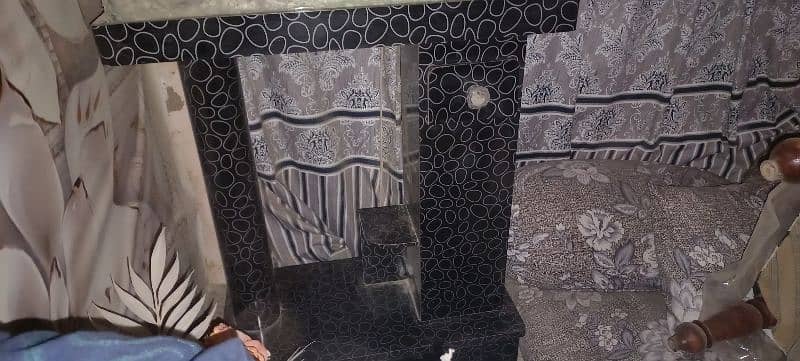 black Aqurium stand with head nd some accessories 5