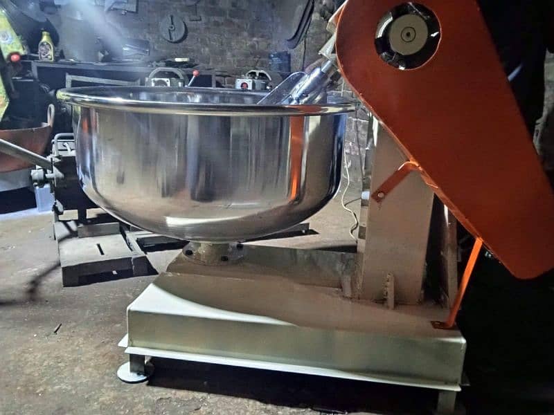 Atta machine /Dough machine / Flour mixer machine / Commercial mixers 8