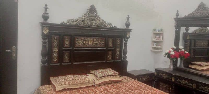 Bed set with Dressing and Showcase pure chinioti wood 0