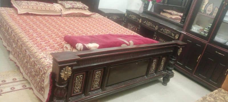 Bed set with Dressing and Showcase pure chinioti wood 1