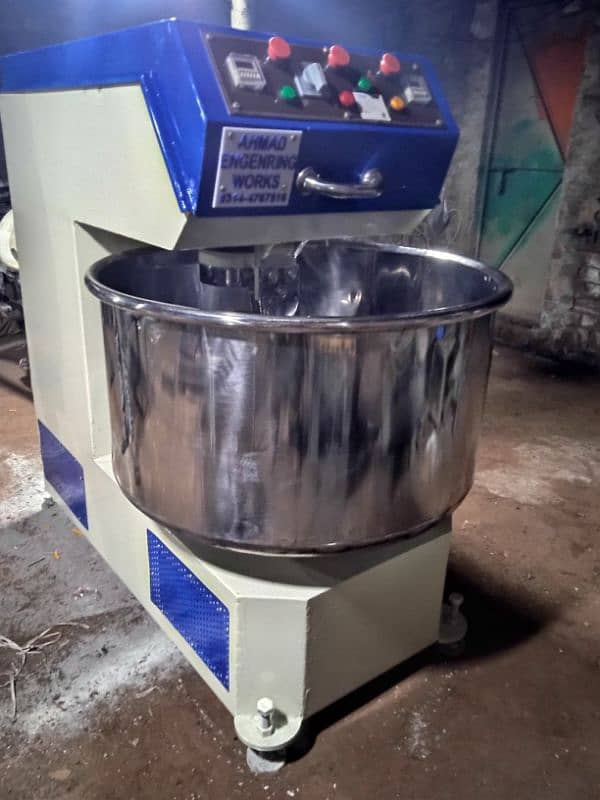 Flour mixer machine/Dough mixer machine /Atta machine /Dough machine 5