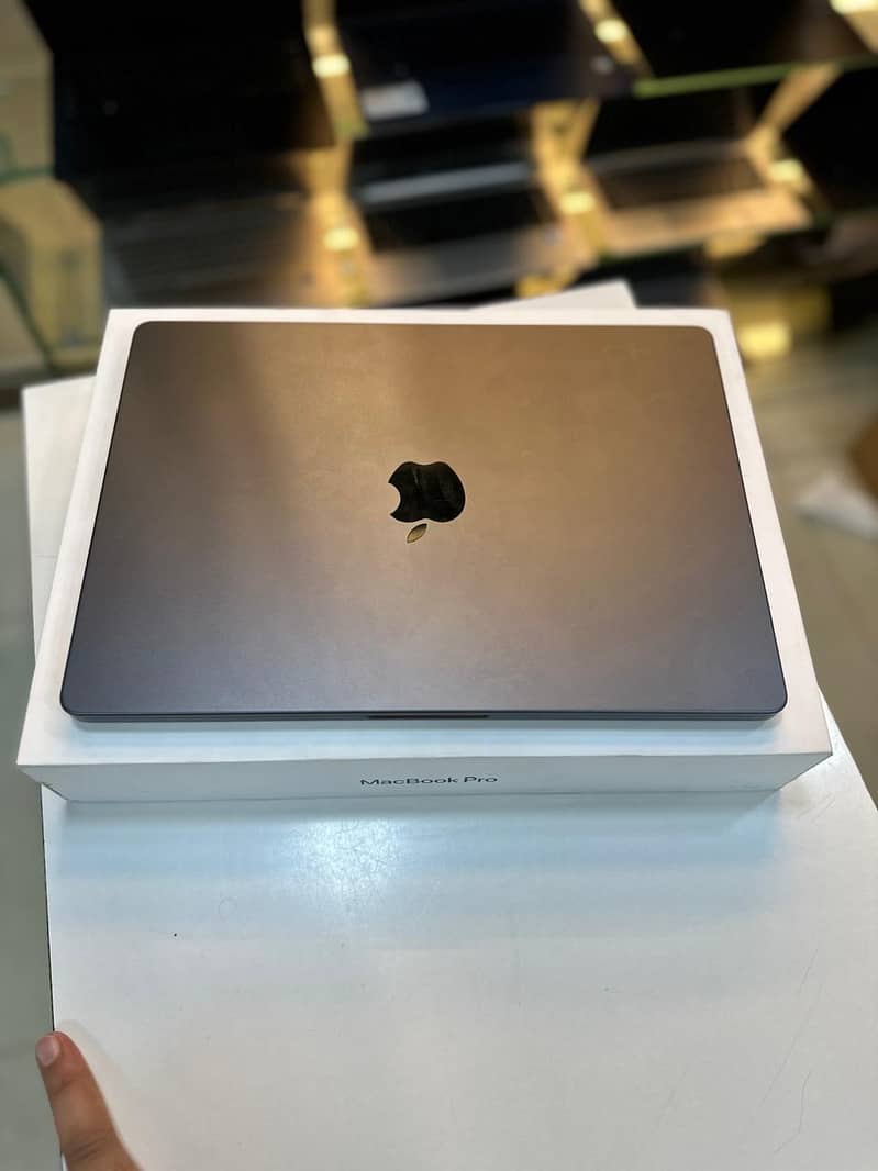 Apple MacBook Pro M3 14inch M3 18 512GB 14" 1