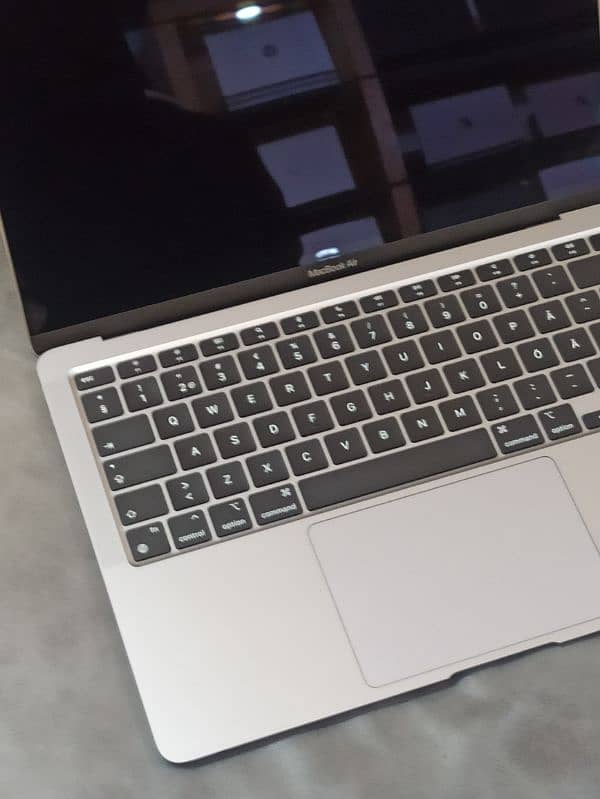 MacBook Air M1 8GB 256GB 2