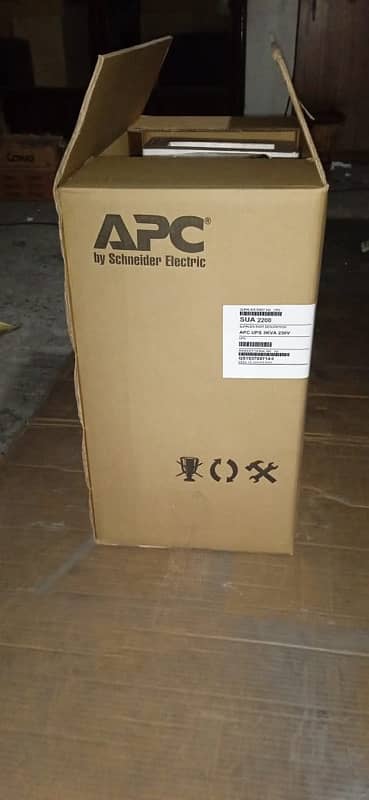 Apc SUA1500i 24 volt sine wave 2