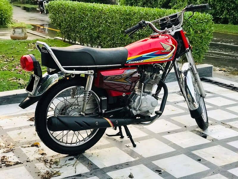 Honda bike 125 cc for sale my WhatsApp 0322,,89,,87,,650 0