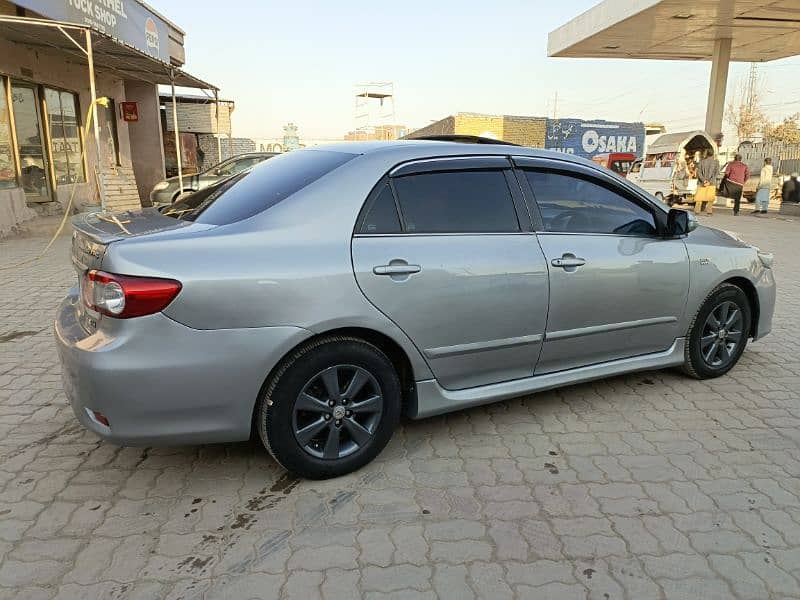 Toyota Corolla Altis 2013 3