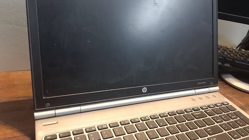 HP Elite Book i7 3 generation 8