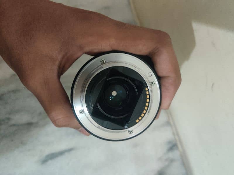 Sony 28 mm f2 for sale 1