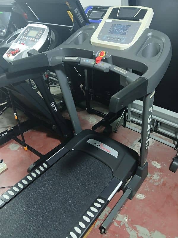 treadmils. (0309 5885468). ellapticals. spin bikes. gym cycles. home gym 5