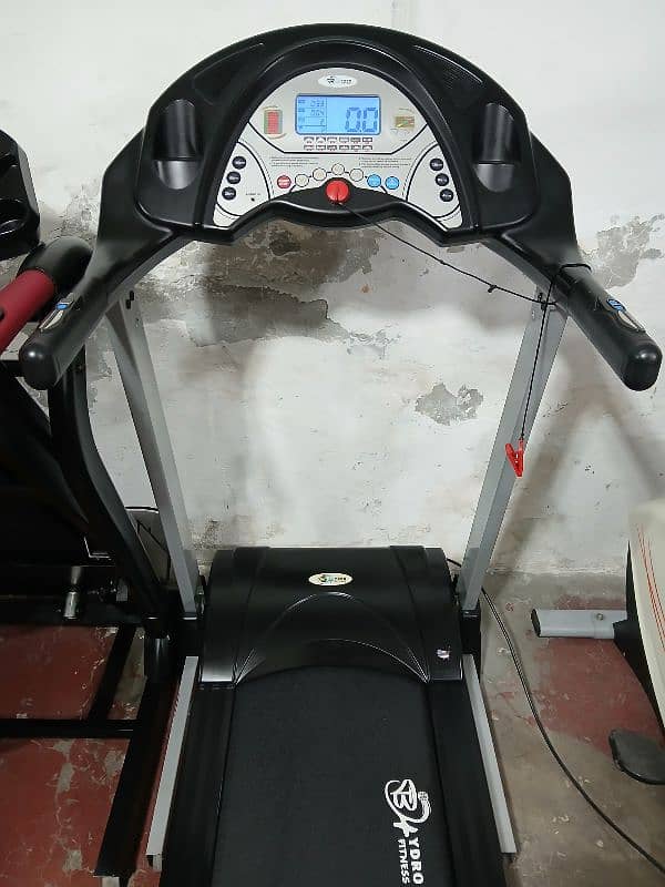 treadmils. (0309 5885468). ellapticals. spin bikes. gym cycles. home gym 12