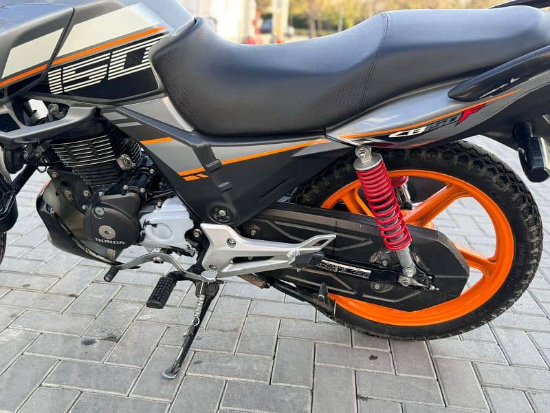 Honda cb150f 2022 Punjab registered 8